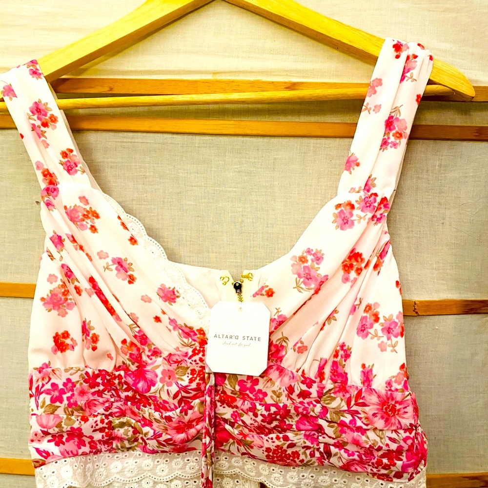 NWT | Altar’d State Floral Top